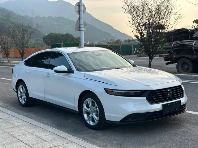 Фотография автомобиля — Honda Accord