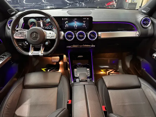 Mercedes-Benz GLB AMG — Фото автомобиля 11