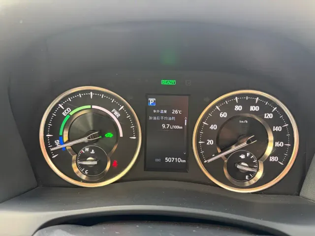 Toyota Alphard — Фото автомобиля 15