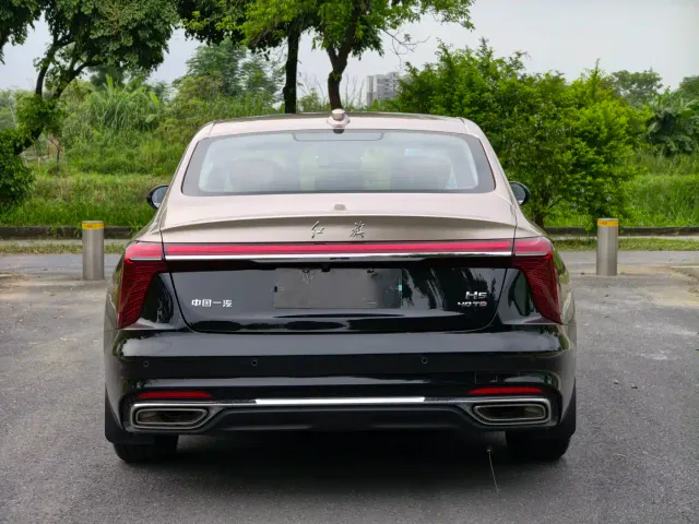 Hongqi H5 — Фото автомобиля 5