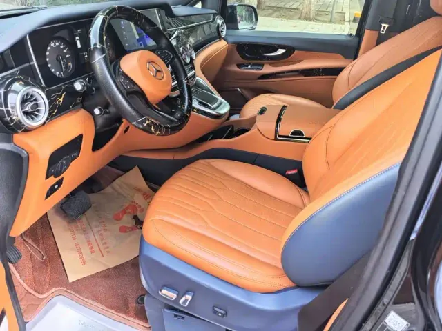 Mercedes-Benz Vito 2024 2.0T Business 7-Seater — Фото автомобиля 9