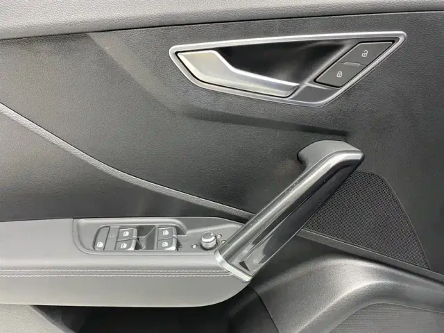 Audi Q2L — Фото автомобиля 23