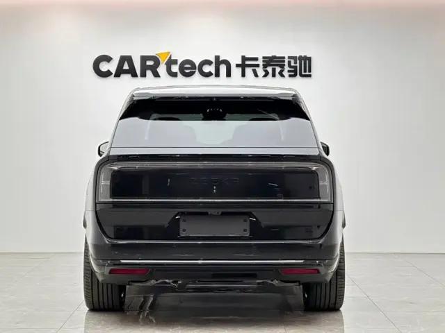ZEEKR Zeekr 9X 2025 Model Gloss Black Edition — Фото автомобиля 4