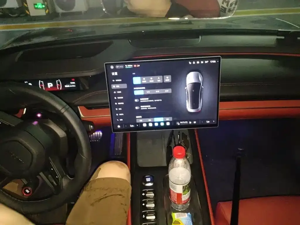Xiaomi Auto Xiaomi SU7 2024 AWD Extended Range Advanced Smart Driving Max Edition — Фото автомобиля 12