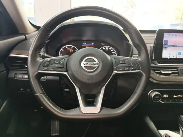 Nissan Teana — Фото автомобиля 10