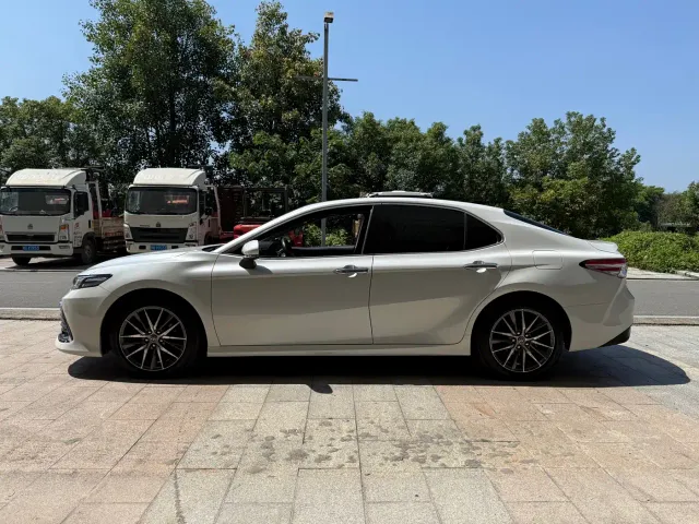 Toyota Camry — Фото автомобиля 4