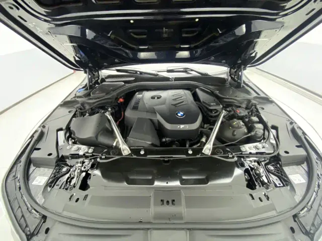BMW 5 Series — Фото автомобиля 12