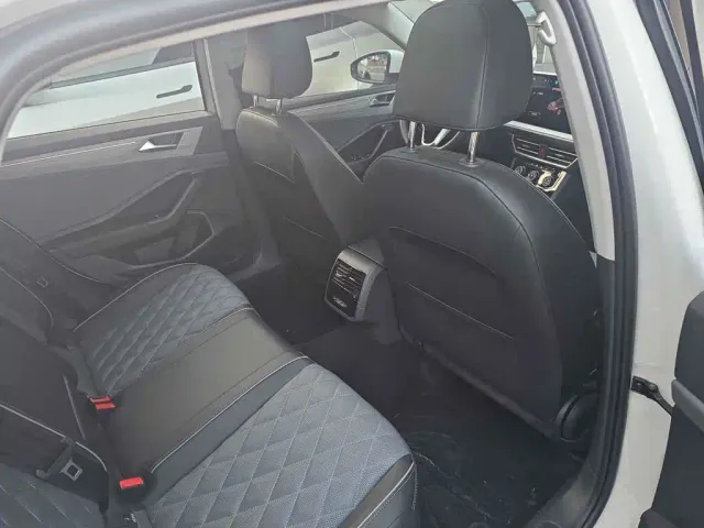Volkswagen Sagitar — Фото автомобиля 11