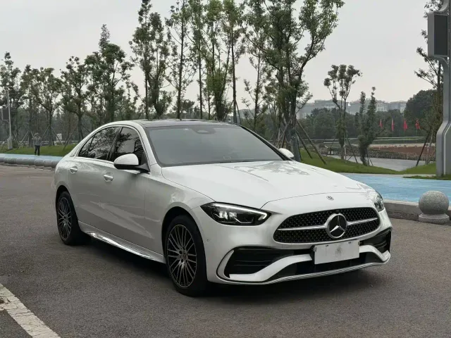 Mercedes-Benz C-Class — Фото автомобиля 3