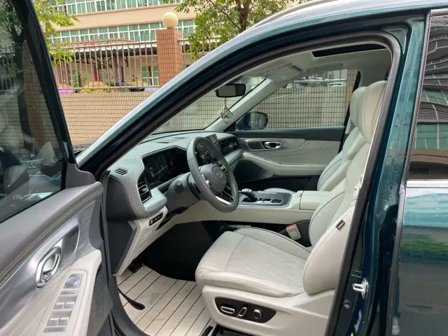 GAC Trumpchi GS8 — Фото автомобиля 4