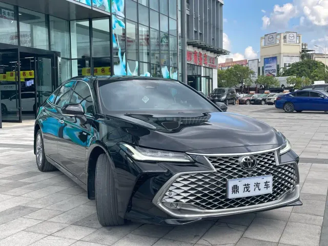 Toyota Avalon — Фото автомобиля 8