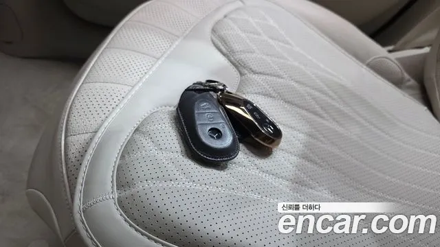 Mercedes-Benz EQS — Фото автомобиля 28