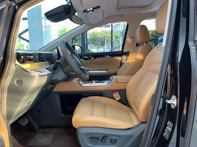 GAC Trumpchi E8 — Фото автомобиля 8