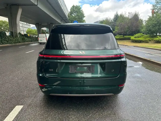 Li Auto L9 — Фото автомобиля 5