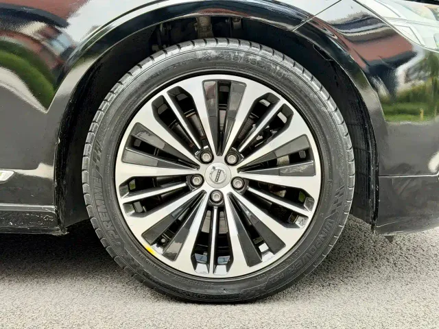 Volvo S90 — Фото автомобиля 4