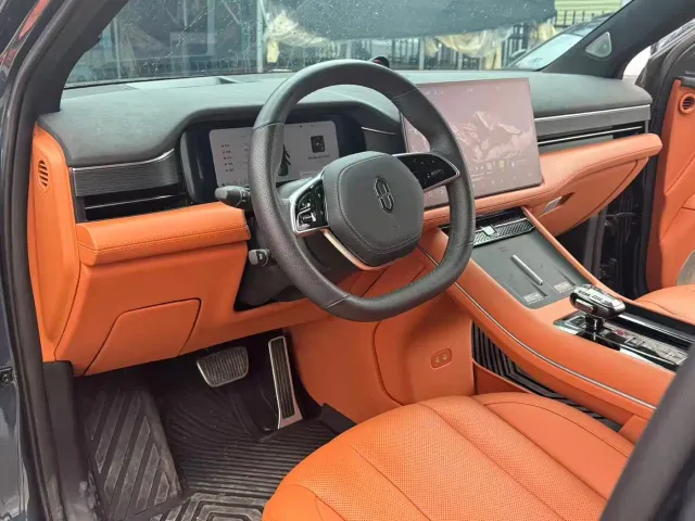 Aito M7 — Фото автомобиля 10