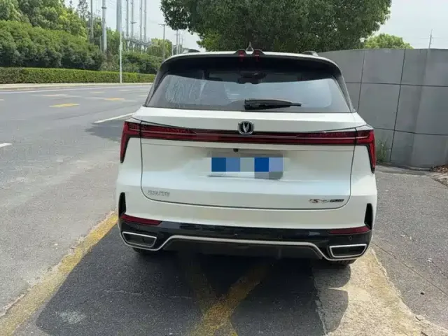 Changan CS75 Plus — Фото автомобиля 3