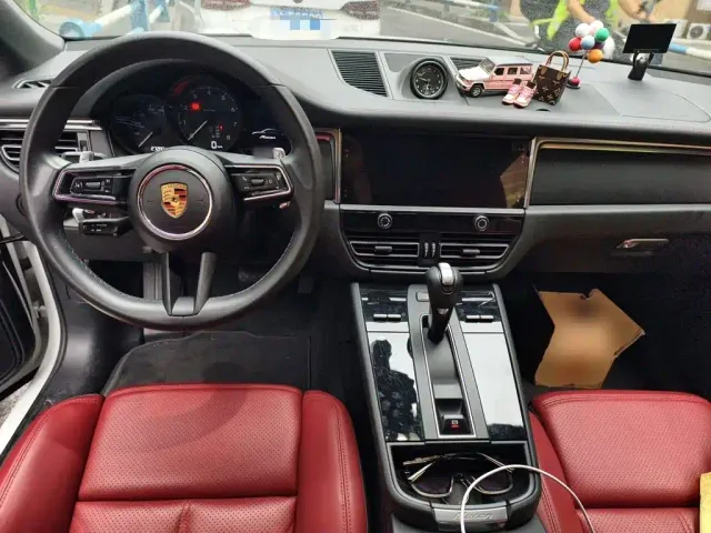 Porsche Macan — Фото автомобиля 5