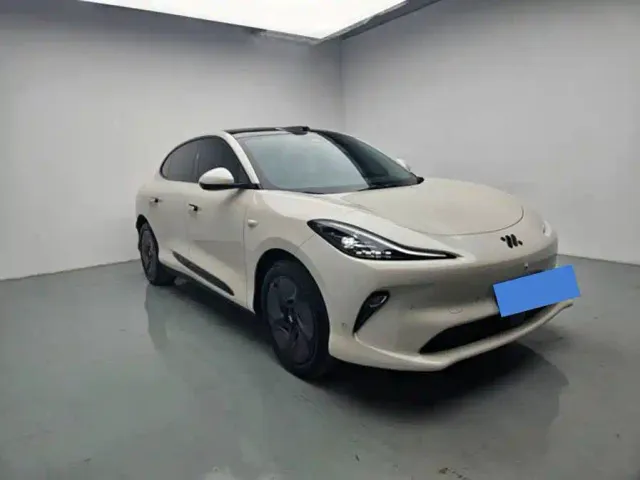 IM Motors LS6 — Фото автомобиля 6