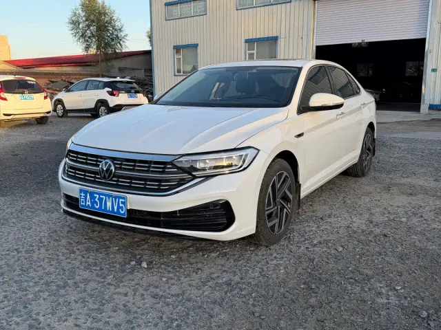 Фотография автомобиля — Volkswagen Sagitar