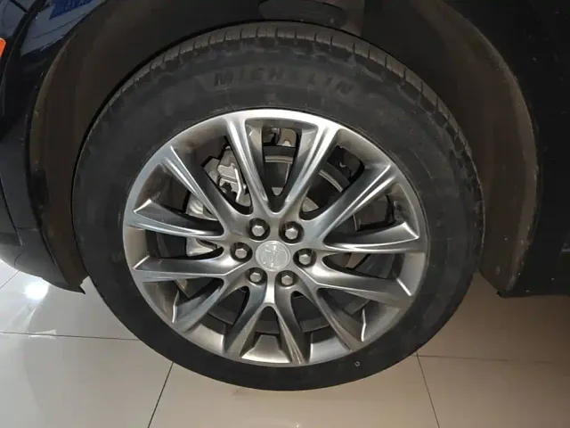 Buick Enclave — Фото автомобиля 22