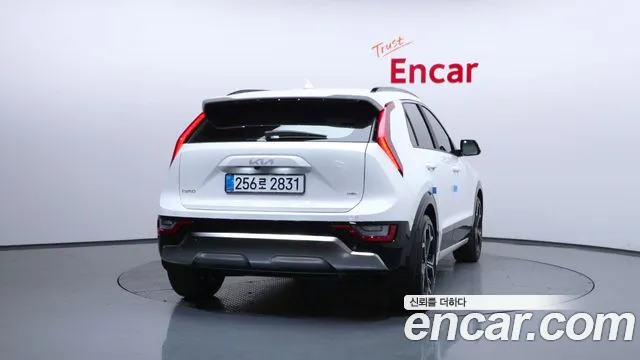 Kia Niro The All New Niro Signature — Фото автомобиля 4