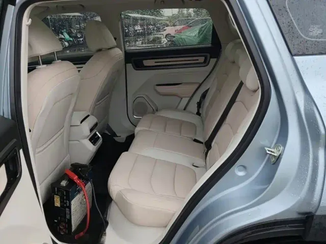Geely ICON — Фото автомобиля 16