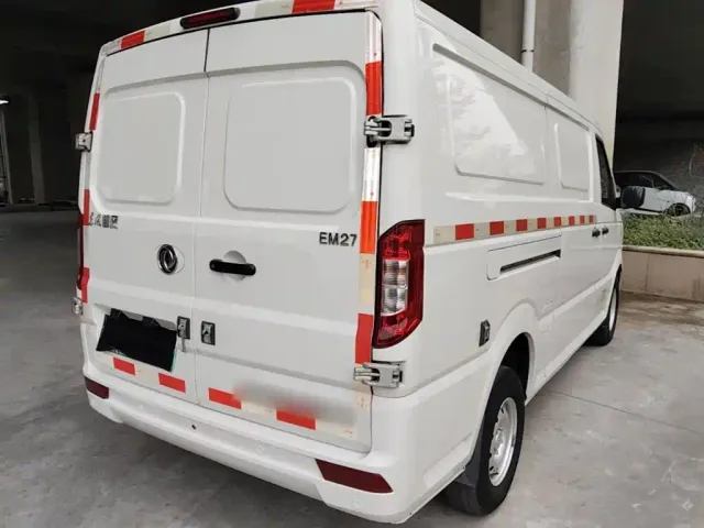 Dongfeng Yufeng EM27 — Фото автомобиля 6