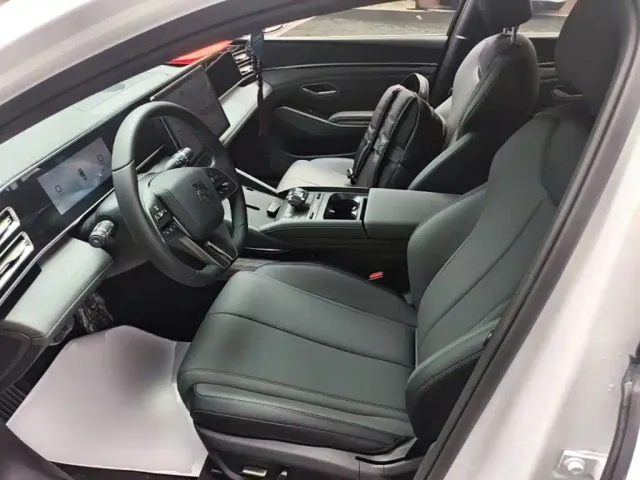 BYD Qin L 2024 DM-i 80KM Superior — Фото автомобиля 14