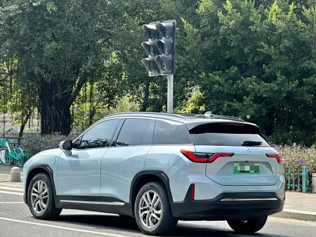 Nio ES6 — Фото автомобиля 4