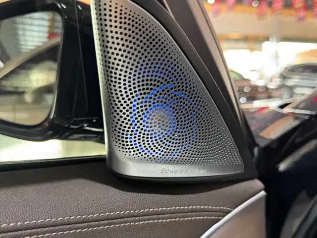 BMW 5 Series — Фото автомобиля 12