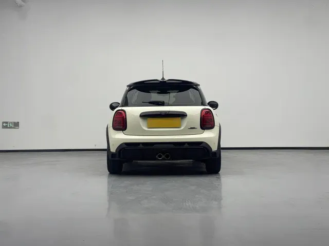 MINI John Cooper Works — Фото автомобиля 5