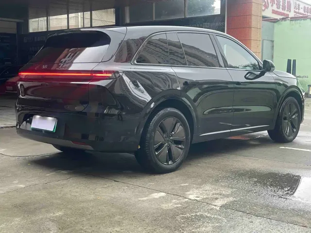 Li Auto L6 — Фото автомобиля 4