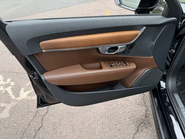 Volvo S90 — Фото автомобиля 6