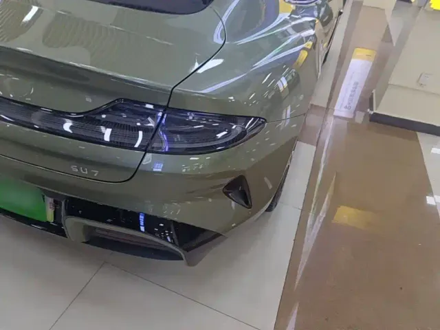 Xiaomi SU7 — Фото автомобиля 7