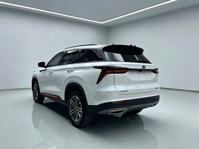 Changan CS75 Plus — Фото автомобиля 9