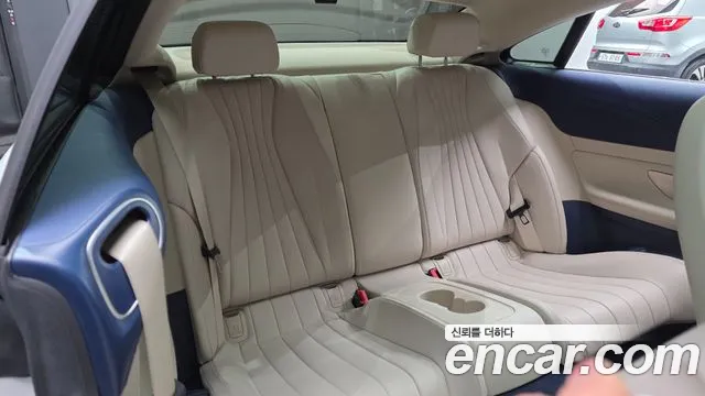 Mercedes-Benz E-Class — Фото автомобиля 12