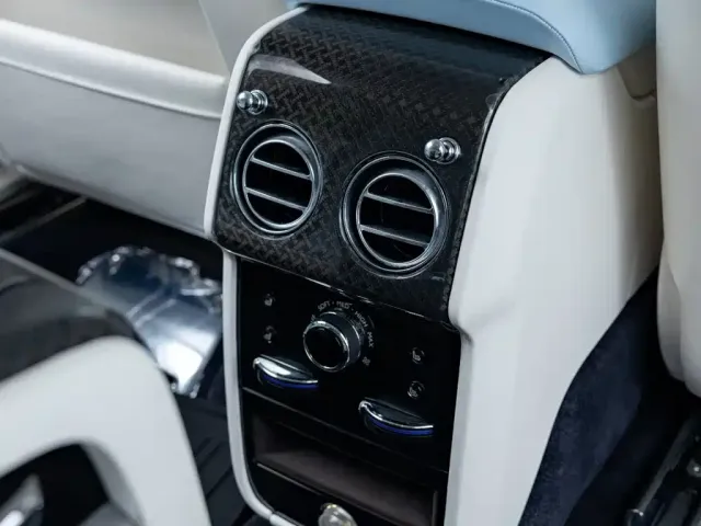 Rolls-Royce Cullinan — Фото автомобиля 28