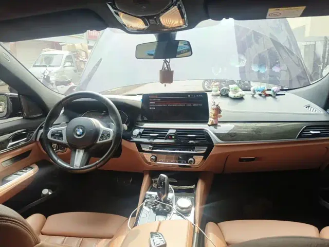 BMW 6 Series Gran Turismo — Фото автомобиля 12
