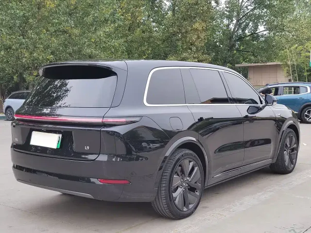Li Auto L9 — Фото автомобиля 4