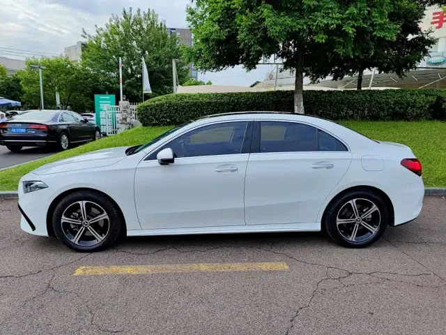 Mercedes-Benz A-Class — Фото автомобиля 3