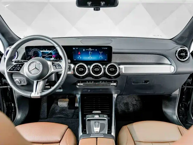 Mercedes-Benz GLB-Class — Фото автомобиля 10
