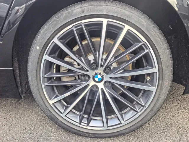 BMW 5 Series — Фото автомобиля 4