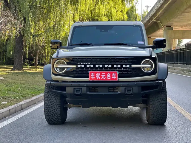 Ford Bronco — Фото автомобиля 2