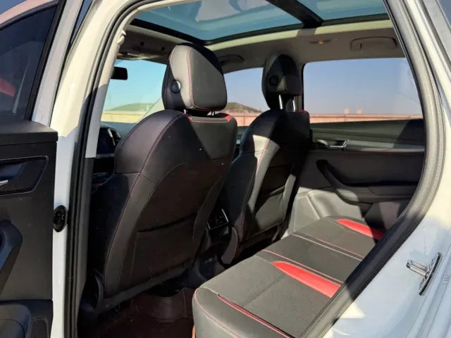 Skoda Karoq — Фото автомобиля 8