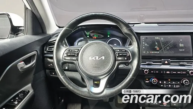 Kia Niro — Фото автомобиля 18