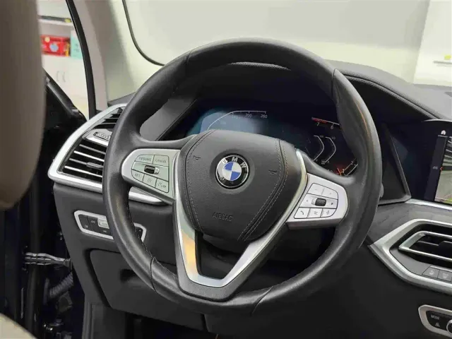 BMW X7 — Фото автомобиля 12