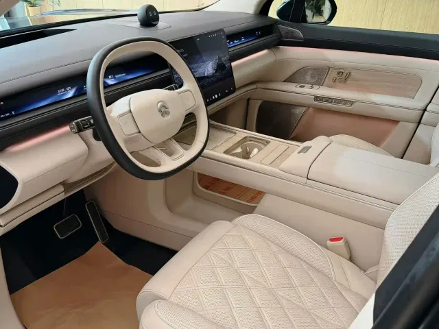 NIO NIO ES8 2025 Base Model — Фото автомобиля 3