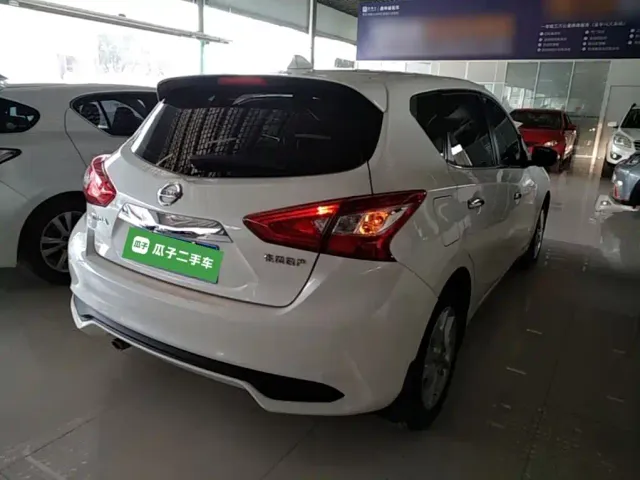 Nissan Tiida — Фото автомобиля 6