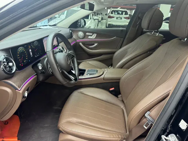 Mercedes-Benz E-Class — Фото автомобиля 4